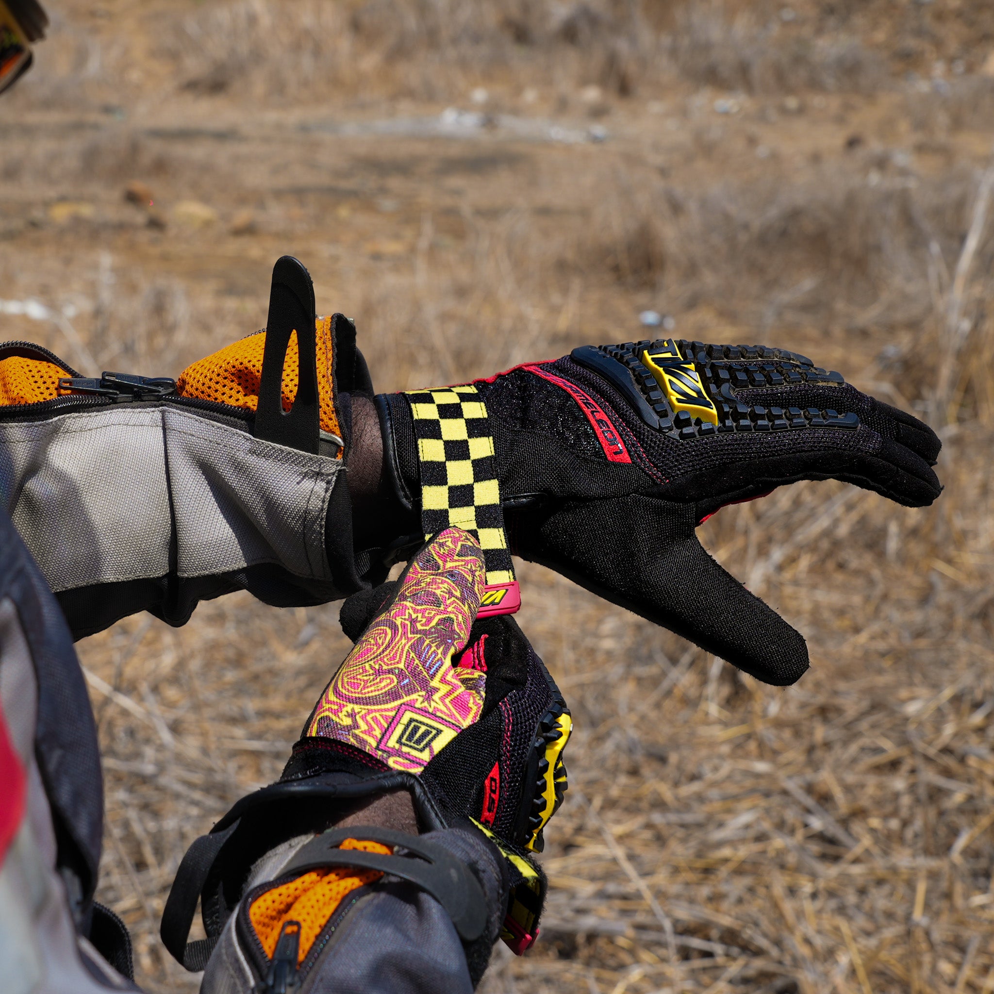 ADV Gloves - DS Chameleon | Quick-Dry