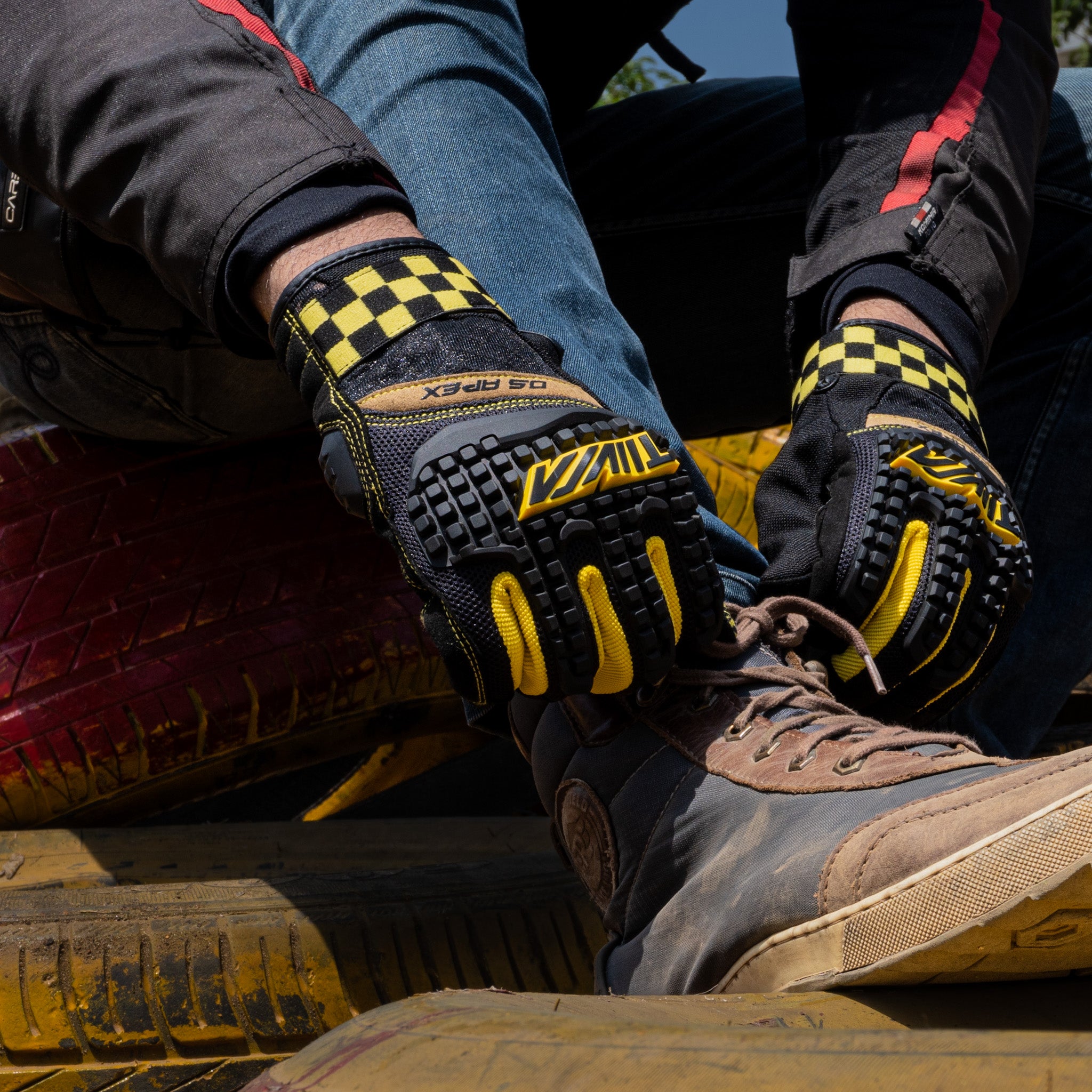 ADV Gloves - DS Apex | Quick-Dry