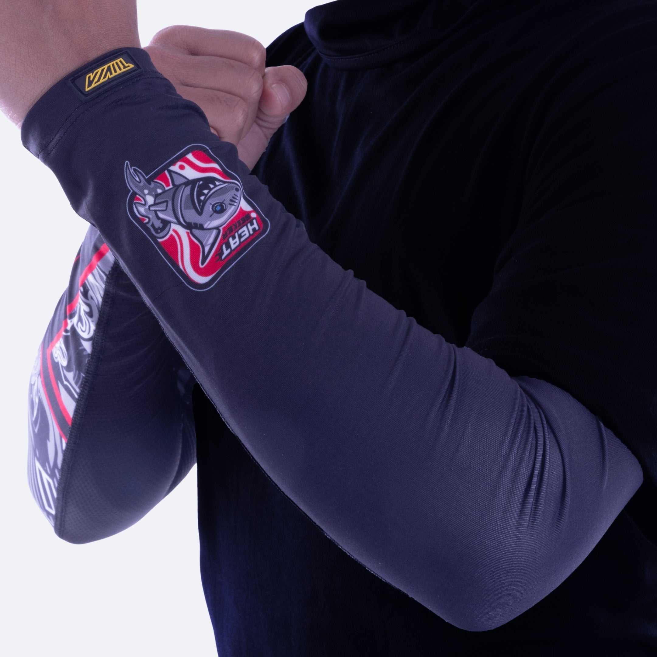 Heatseeker Monochrome Bi-Axial Arm Sleeves
