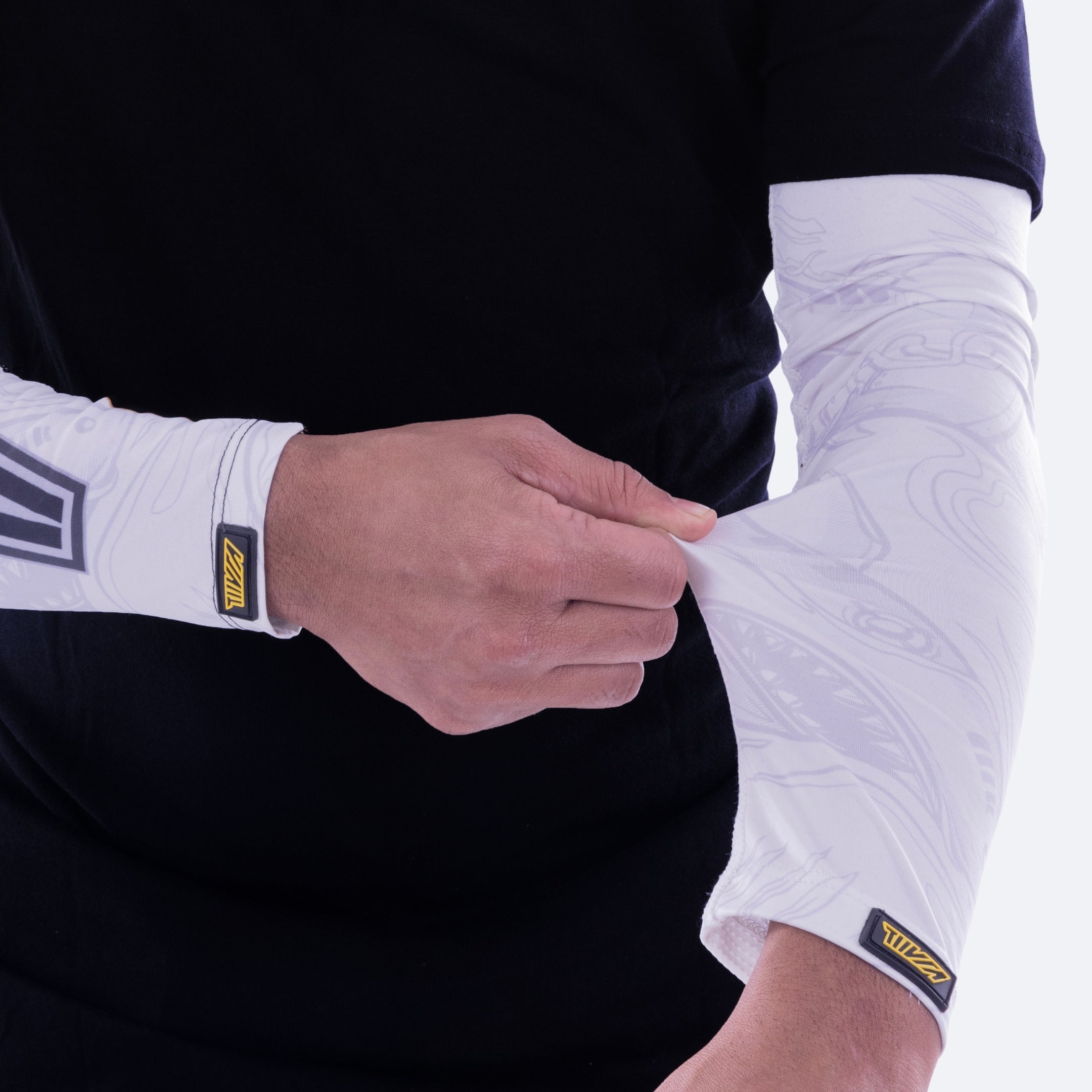 Heatseeker White Bi-Axial Arm Sleeves