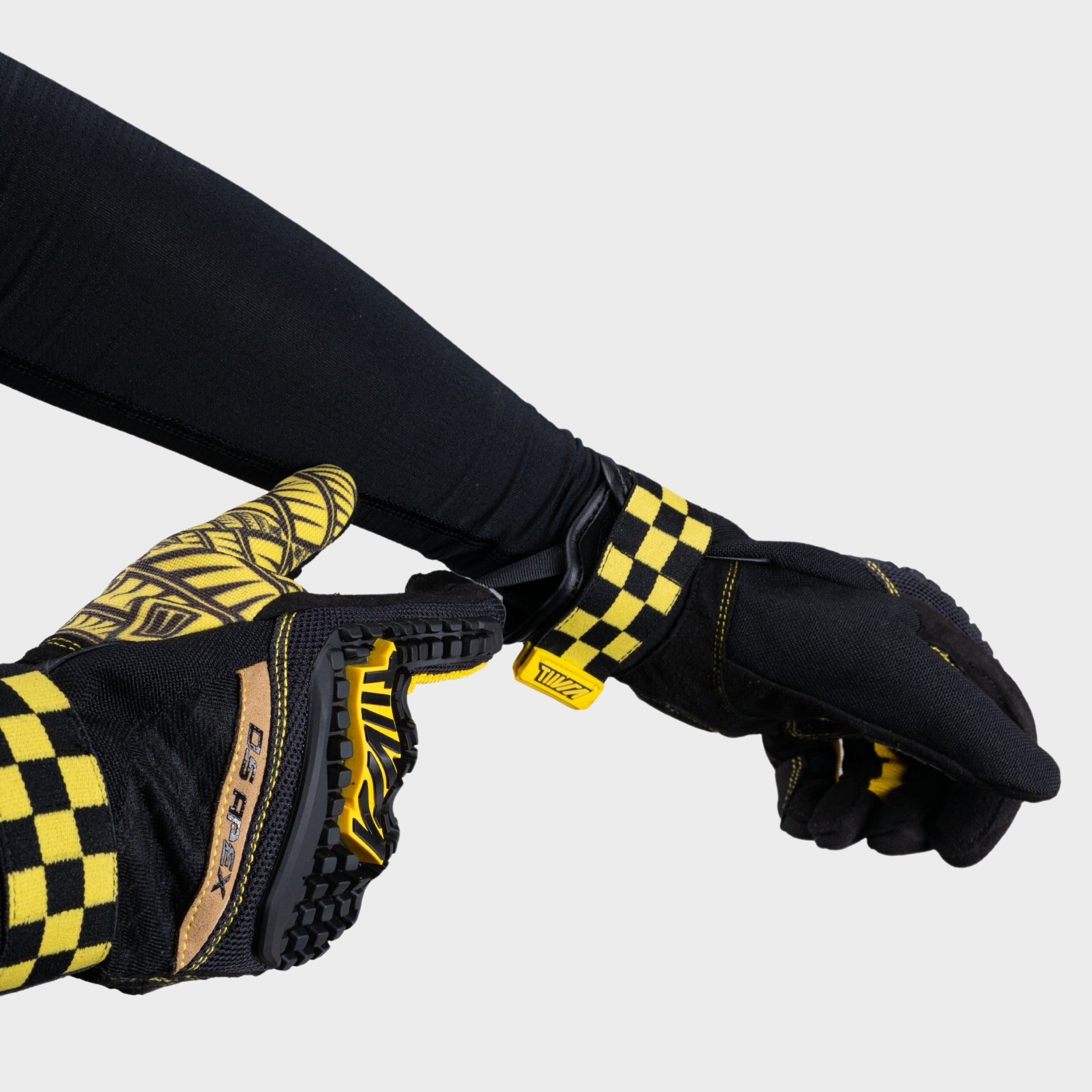 ADV Gloves - DS Apex | Quick-Dry