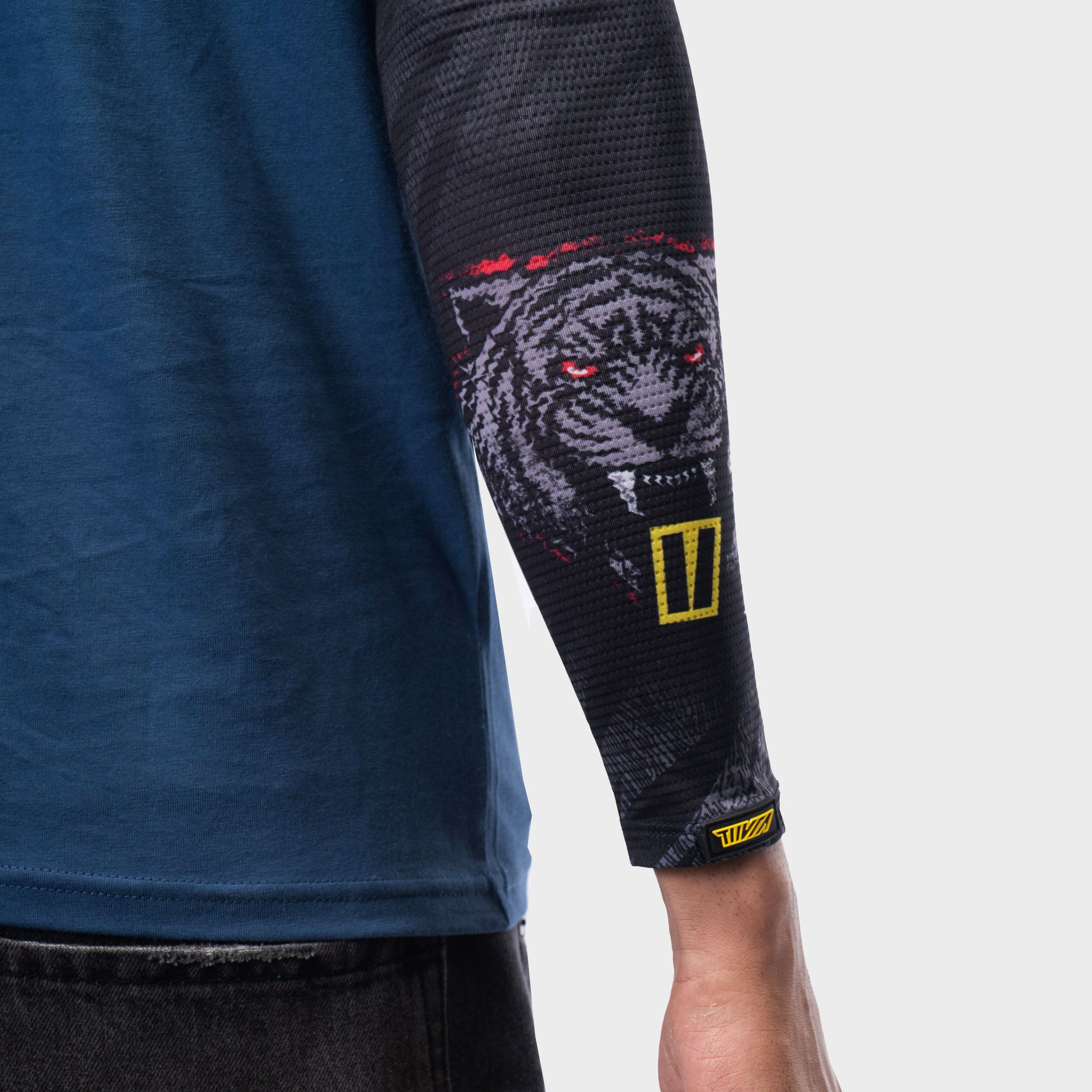 Sabre Arm Sleeves - Black